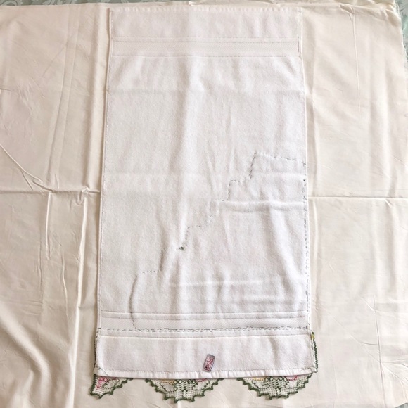 Hand decorated Turkish Towel - Picture 7 of 7